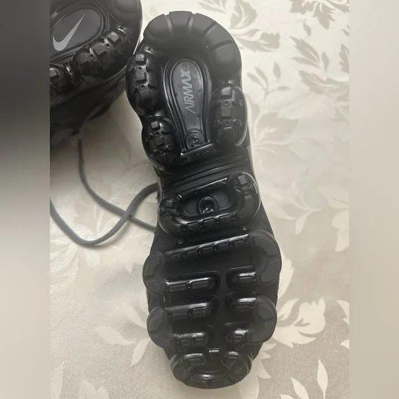 NWOB - Nike Air Vapormax Plus Cool Grey Black, size 6.5 men / 8.5 women - Picture 11 of 13